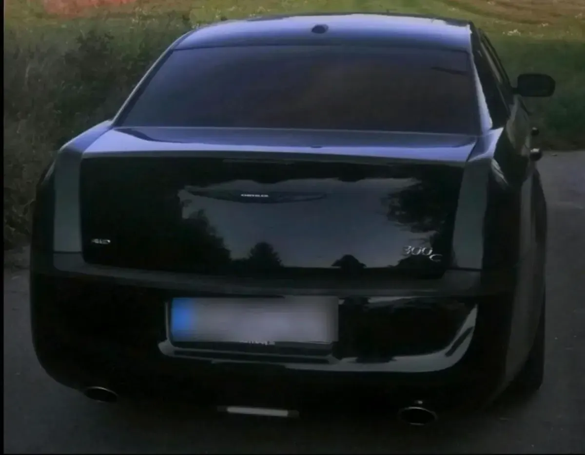 Gebraucht Chrysler 300C 369 PS (271 kW) 2026 Schwarz Limousine