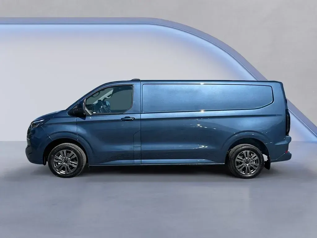 Nowe Ford Transit Custom Limited 170 KM (125 kW) 2026 Niebieski Sedan/Limuzyna