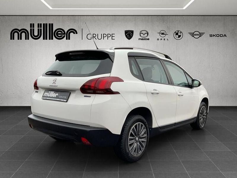 Gebraucht Peugeot 2008 Active 110 PS (80 kW) 2016 Weiß SUV