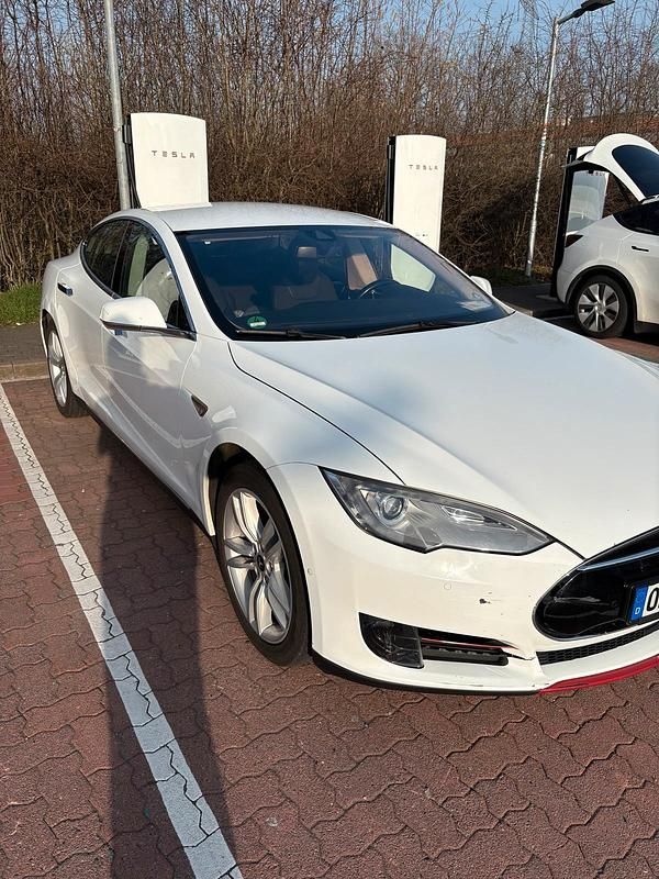 Gebraucht Tesla Model S 235 kW (320 PS) 2015 Weiß Kleinwagen