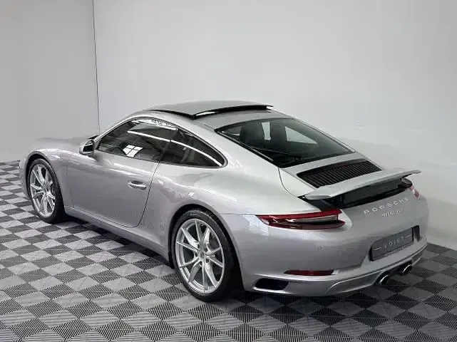 Gebraucht Porsche 911 Carrera Sport 370 PS (272 kW) 2017 Gtsilbermetallic Coupé