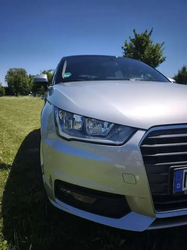 Gebraucht Audi A1 Sportback 95 PS (69 kW) 2018 Grau Kleinwagen