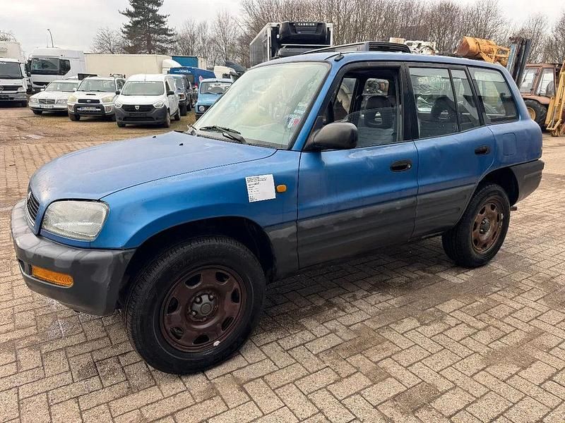 Gebraucht Toyota RAV4 147 PS (108 kW) 1998 Blau Limousine
