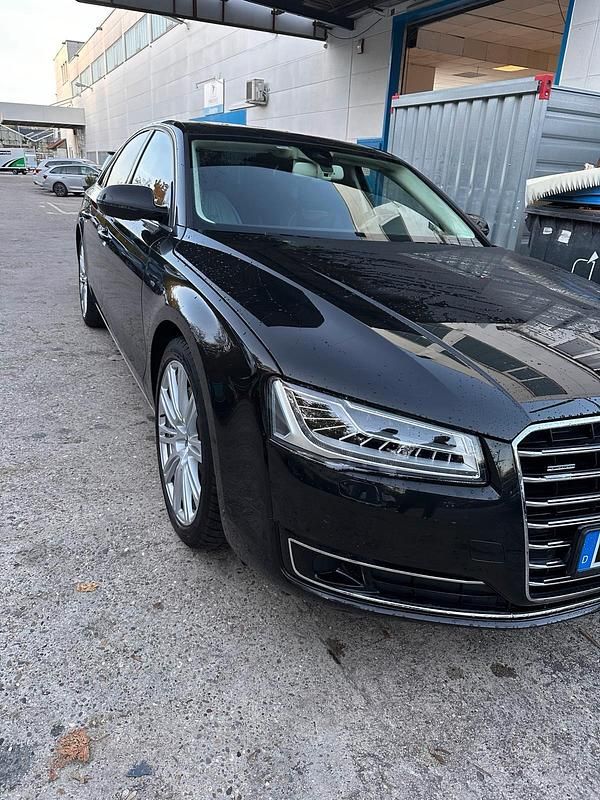 Gebraucht Audi A8 Design 250 PS (183 kW) 2014 Schwarz Limousine