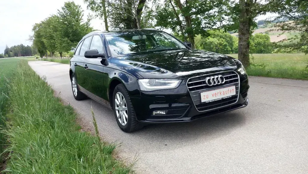 Gebraucht Audi A4 Attraction 120 PS (88 kW) 2014 Schwarz Kombi