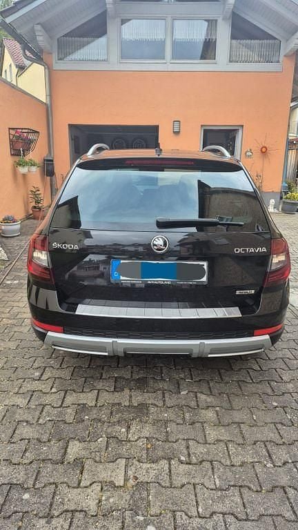 Gebraucht Skoda Octavia 184 PS (135 kW) 2017 Schwarz Kombi