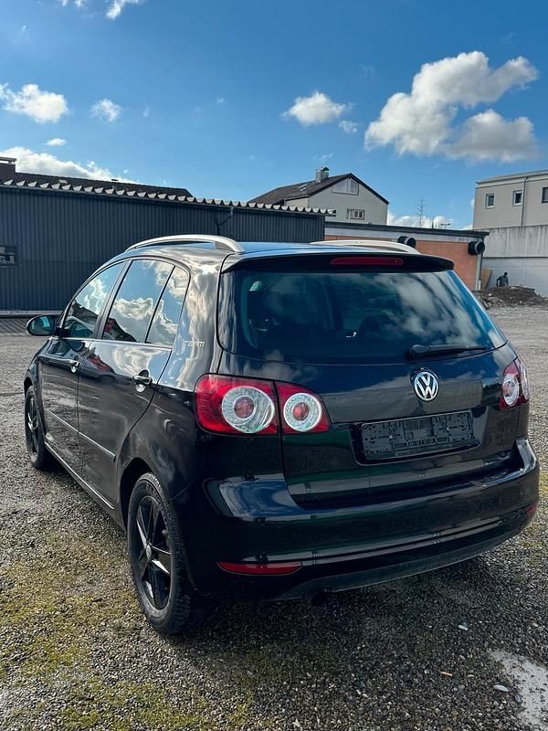 Gebraucht VW Golf VI 105 PS (77 kW) 2011 Schwarz Kleinwagen