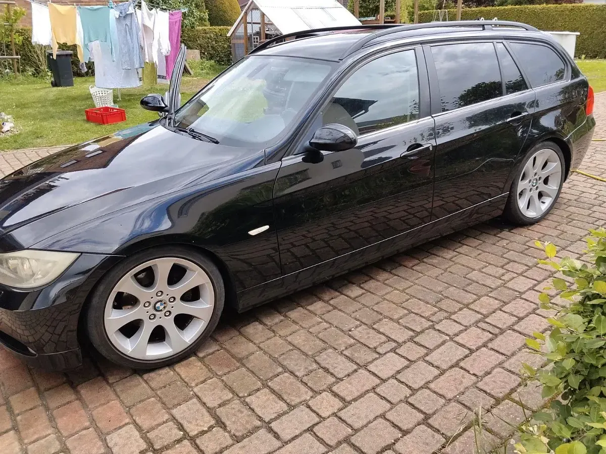 Gebraucht BMW 320 Sport Line 150 PS (110 kW) 2006 Schwarz Kombi