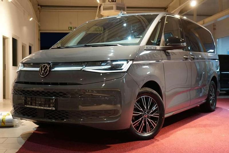 Gebraucht VW Multivan Style 150 PS (110 kW) 2024 Pure gray Van