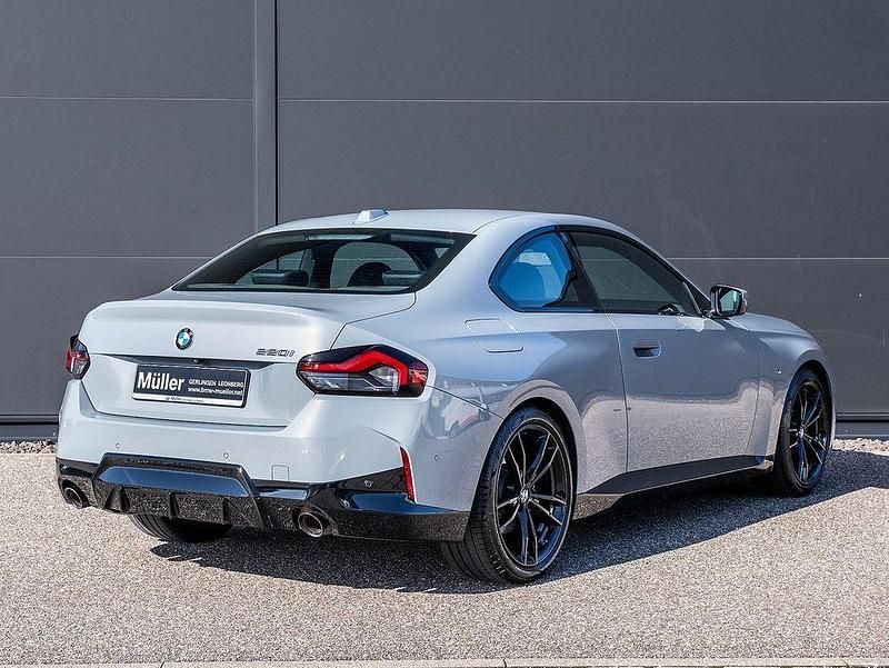 Gebraucht BMW 220 Performance 184 PS (135 kW) 2023 Brooklyn grau metallic (metallic) Coupé