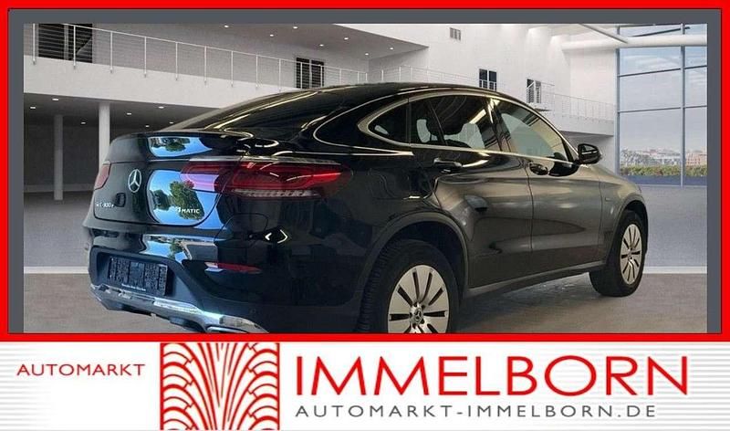 Schwarz/baltic black Gebraucht 2020 Mercedes GLC300e Coupé | 35.990 € (Superpreis) - Bild 1/3
