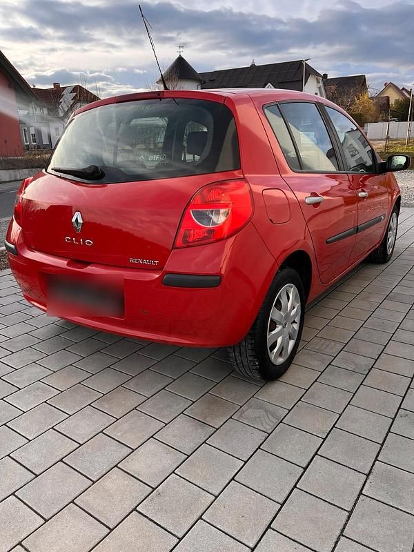 Gebraucht Renault Clio II 88 PS (64 kW) 2006 Rot Kleinwagen