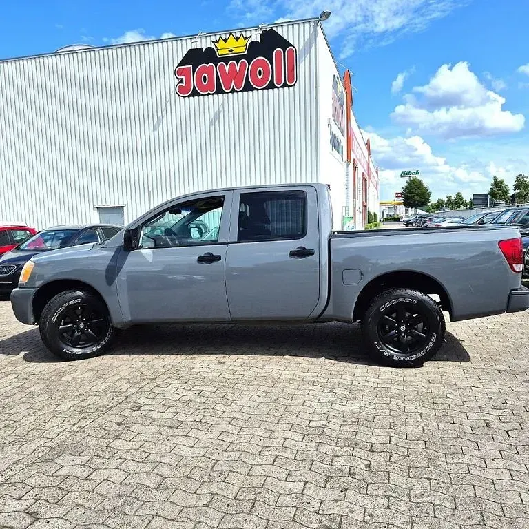 Gebraucht Nissan Titan 305 PS (224 kW) 2011 Schwarz Pickup