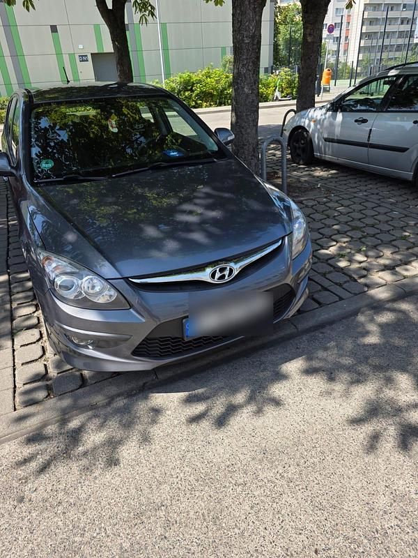 Schwarz Gebraucht 2011 Hyundai i30 Coupé | 4.500 € - Bild 1/4
