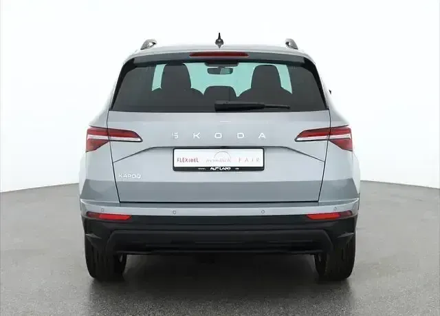Neu Skoda Karoq 150 PS (110 kW) 2026 Smokeydiamondsilbermet. SUV