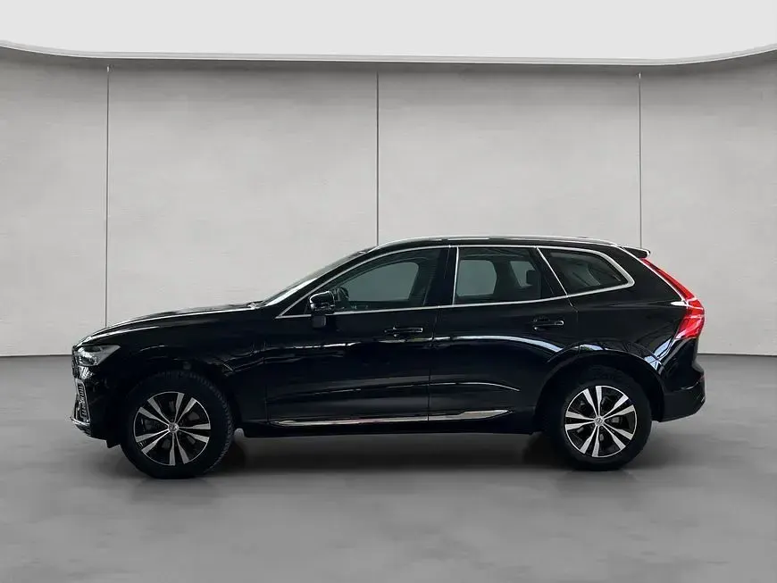 Second-hand Volvo XC60 Core 398 CP (292 kW) 2023 Negru SUV
