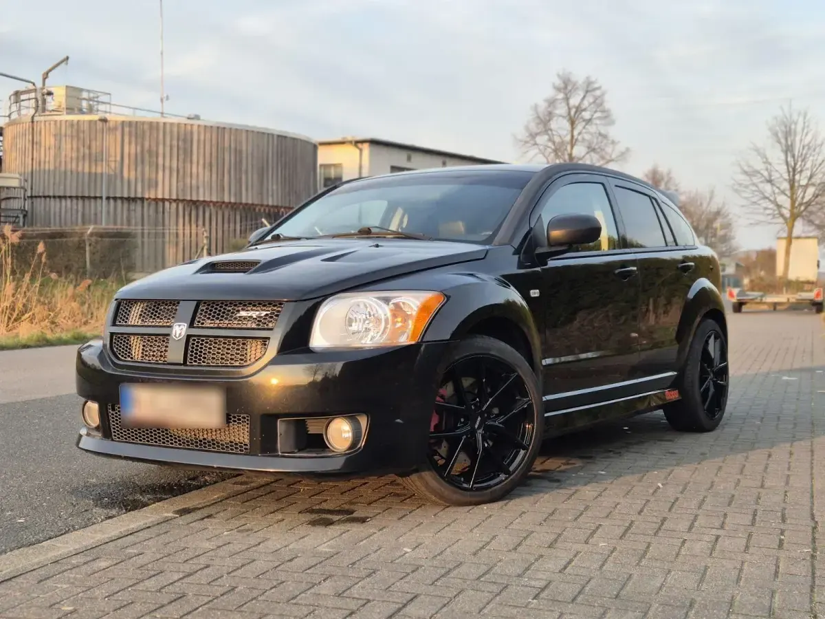 Usata Dodge Caliber 295 CV (216 kW) 2010 Nero Utilitaria