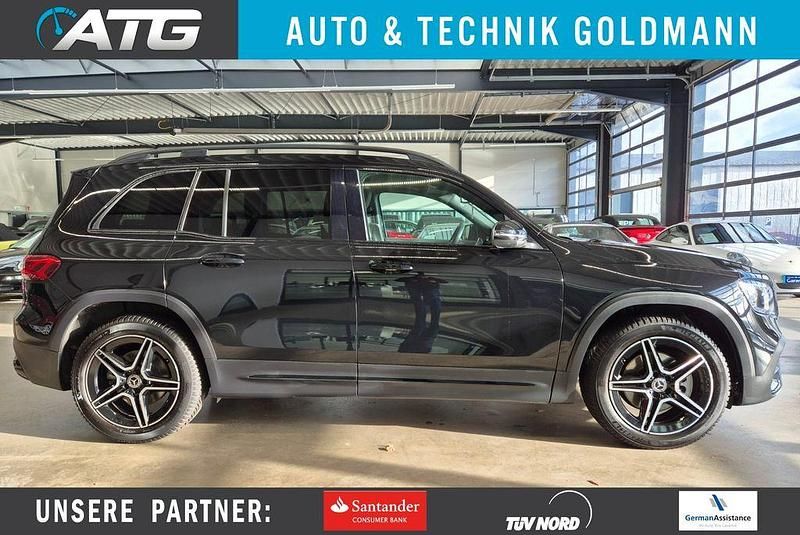 Kosmosschwarz Gebraucht 2023 Mercedes GLB220 AMG line SUV | 42.950 € (Fairer Preis) - Bild 1/4