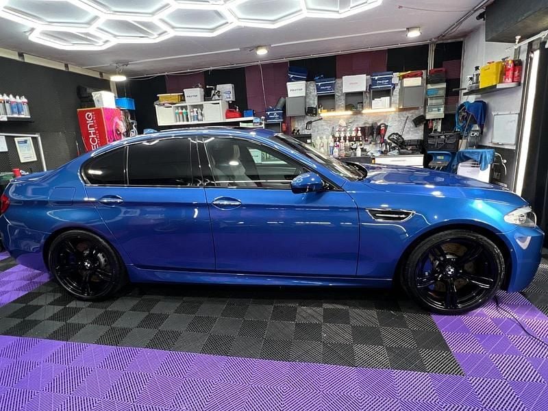 Gebraucht BMW M5 560 PS (411 kW) 2011 Blau Limousine