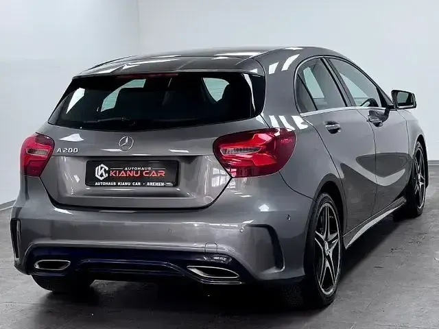 Gebraucht Mercedes A200 AMG line 156 PS (114 kW) 2018 Grau Limousine