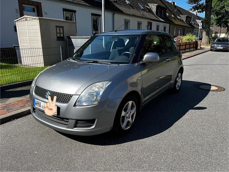 Grau Gebraucht 2008 Suzuki Swift Kleinwagen | 2.399 € (Fairer Preis) - Bild 1/4