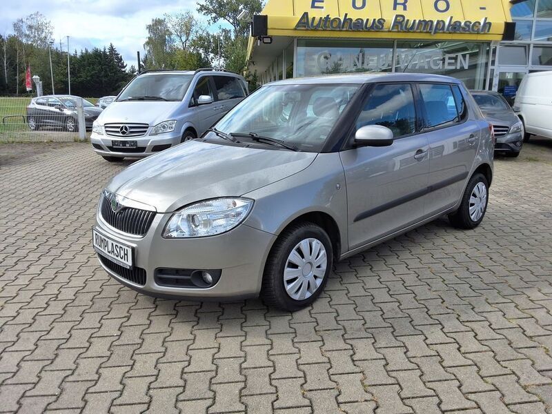 Gebraucht Skoda Fabia Ambiente 60 PS (44 kW) 2009 Beige Kleinwagen