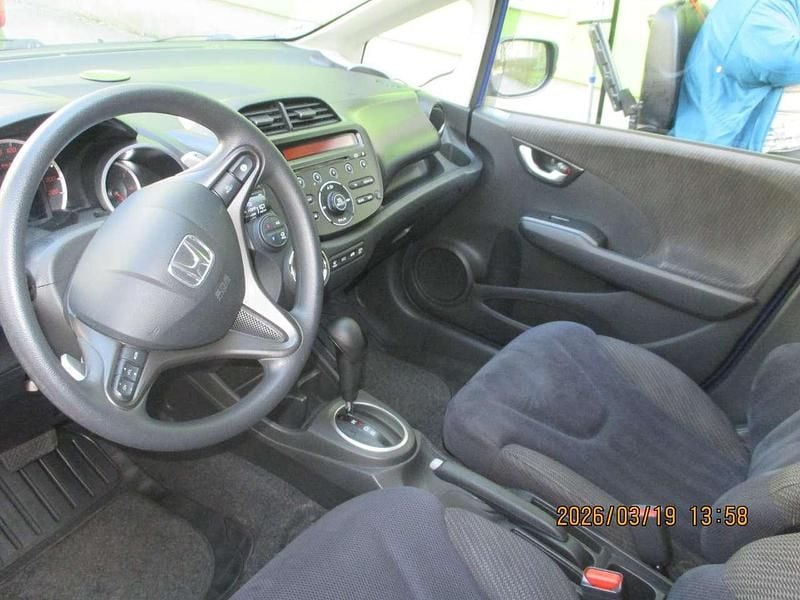 Gebraucht Honda Jazz 99 PS (72 kW) 2011 Blau Kleinwagen