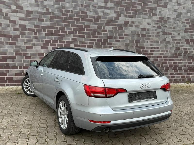 Gebraucht Audi A4 122 PS (89 kW) 2018 Silber Kombi