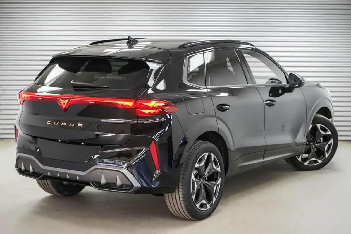 Neu Cupra Terramar 150 PS (110 kW) 2026 Mythosschwarz metalli... SUV
