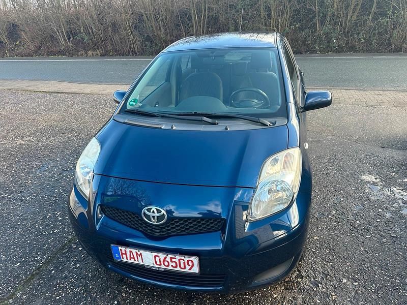 Gebraucht Toyota Yaris 101 PS (74 kW) 2009 Blau Kleinwagen