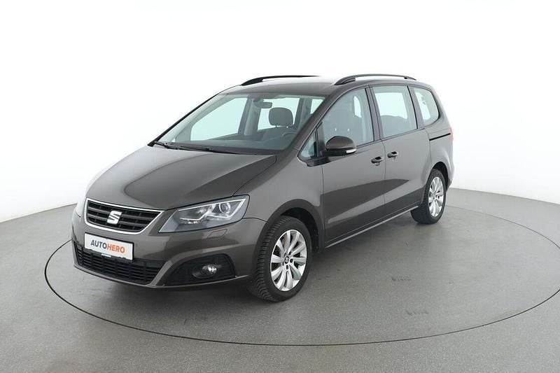 Grau Gebraucht 2018 Seat Alhambra Style Van / Kleinbus | 24.390 € (Fairer Preis) - Bild 1/3