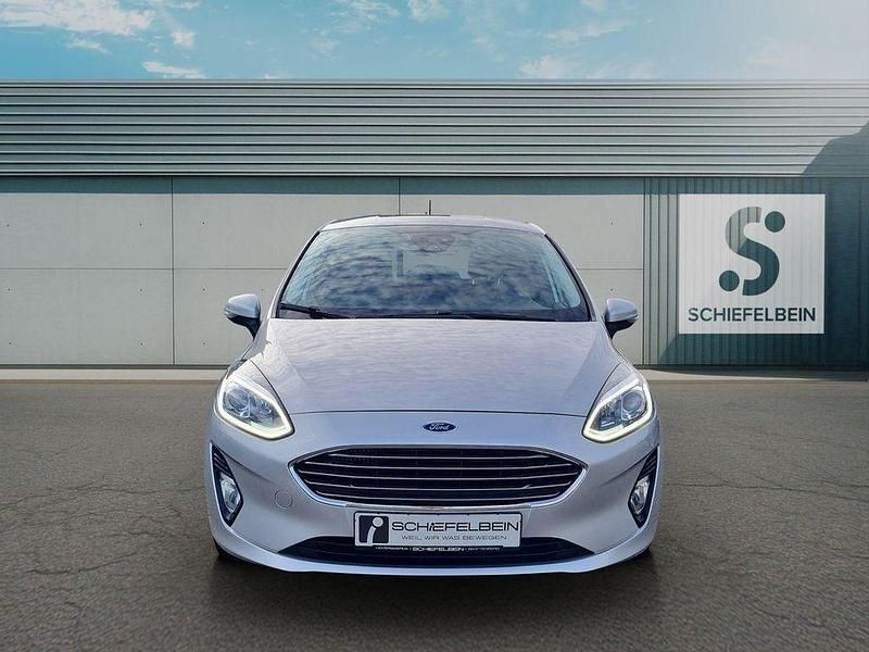 Second-hand Ford Fiesta Titanium 101 CP (74 kW) 2019 Argintiu Berlinǎ