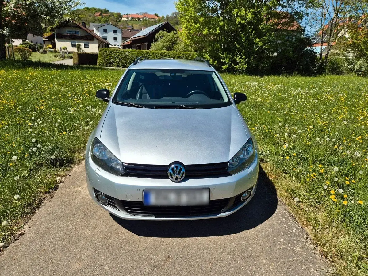 Gebraucht VW Golf VII Match 122 PS (89 kW) 2012 Silber Kombi