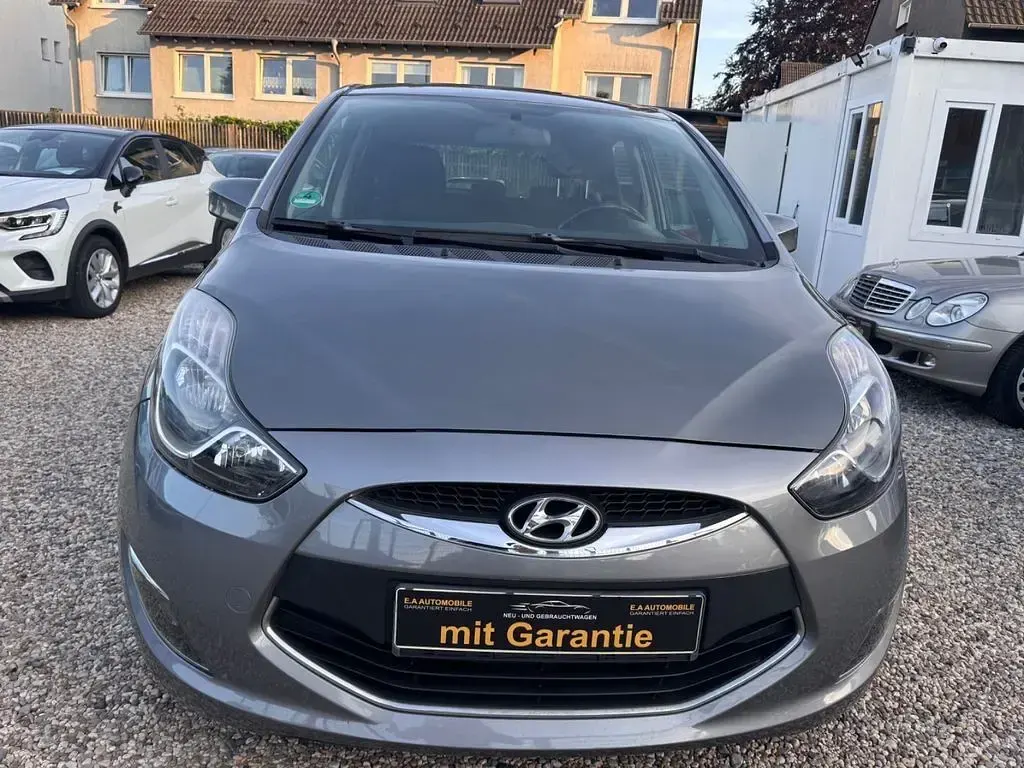 Gebraucht Hyundai ix20 Trend 90 PS (66 kW) 2013 Grau Kleinwagen