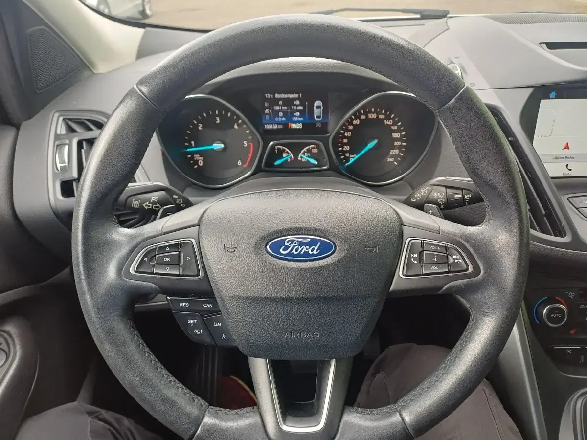 Gebraucht Ford Kuga 120 PS (88 kW) 2018 Weiß SUV
