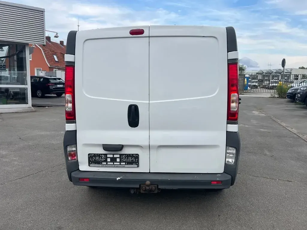 Gebraucht Opel Vivaro 114 PS (83 kW) 2013 Weiß Van / Kleinbus
