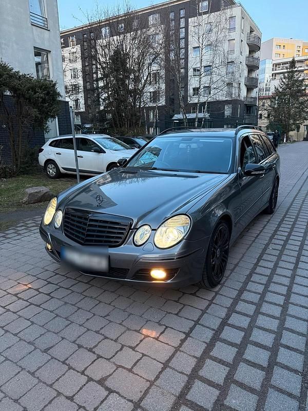 Second-hand Mercedes E320 224 CP (164 kW) 2009 Gri Break
