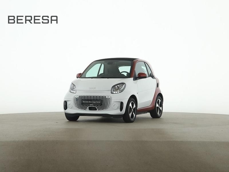 Weiß Gebraucht 2021 Smart ForTwo Electric Drive Passion Coupé | 9.979 € (Guter Preis) - Bild 1/4