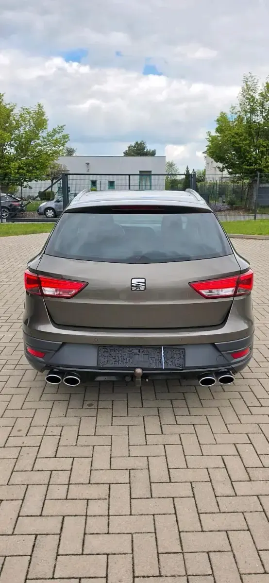 Gebraucht Seat Leon X-Perience 4Drive 184 PS (135 kW) 2015 Andere farben Kombi