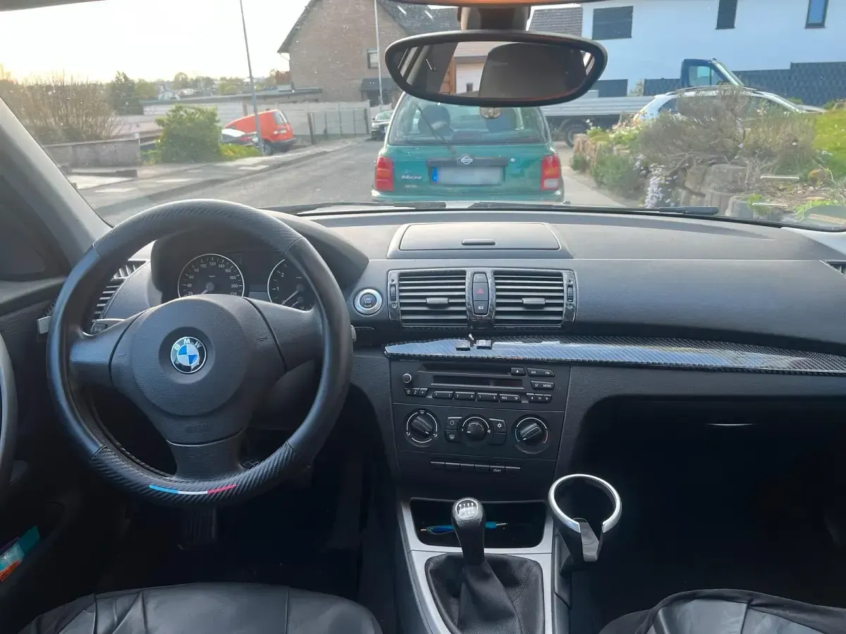 Second-hand BMW 116 122 CP (89 kW) 2010 Argintiu Hatchback