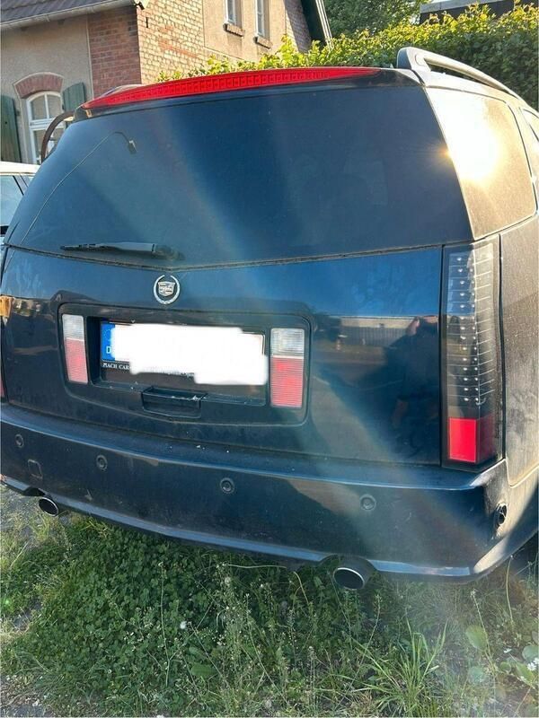 Blau Gebraucht 2005 Cadillac SRX SUV | 2.200 € - Bild 1/4