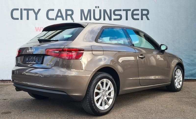 Gebraucht Audi A3 Attraction 110 PS (80 kW) 2015 Grau Limousine