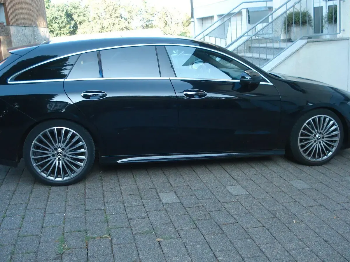 Gebraucht Mercedes CLA200 AMG line 184 PS (135 kW) 2024 Schwarz Coupé