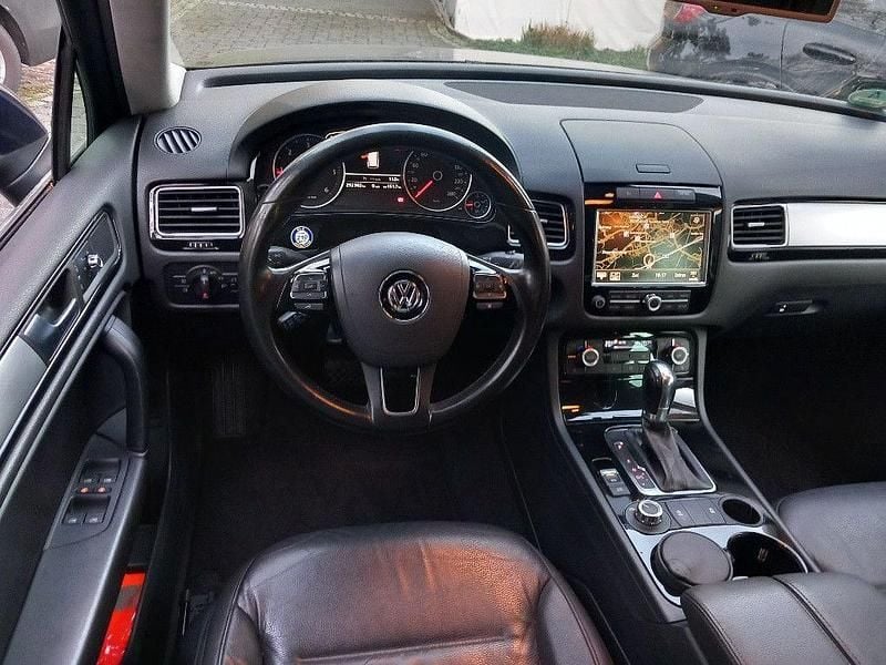 Gebraucht VW Touareg 245 PS (180 kW) 2013 Night blue metallic SUV