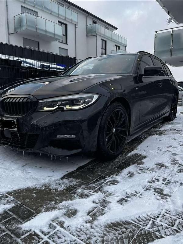 Gebraucht BMW 330 M Sport 286 PS (210 kW) 2021 Schwarz Kombi