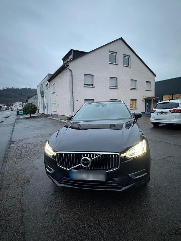 Schwarz Gebraucht 2020 Volvo XC60 SUV | 23.900 € (Fairer Preis) - Bild 1/4
