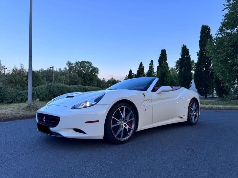 Weiß Gebraucht 2009 Ferrari California Cabrio | 78.550 € - Bild 1/4