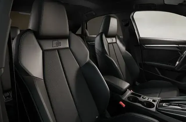 Neu Audi S3 Ambiente 333 PS (244 kW) 2026 Daytonagrau perleffekt daytonagrau perleffekt Limousine