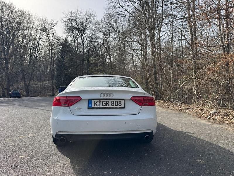 Gebraucht Audi A5 Sportback Ambiente 177 PS (130 kW) 2015 Beige Kleinwagen