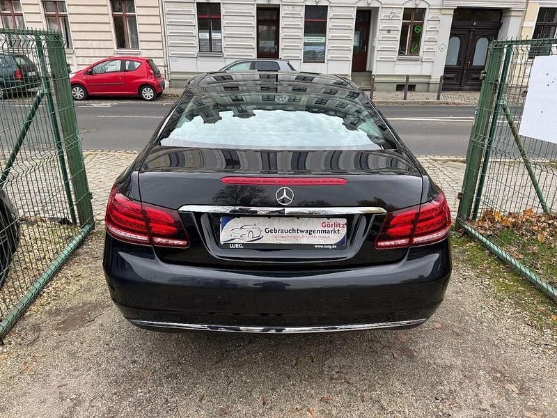 Gebraucht Mercedes E200 184 PS (135 kW) 2015 Schwarz Coupé